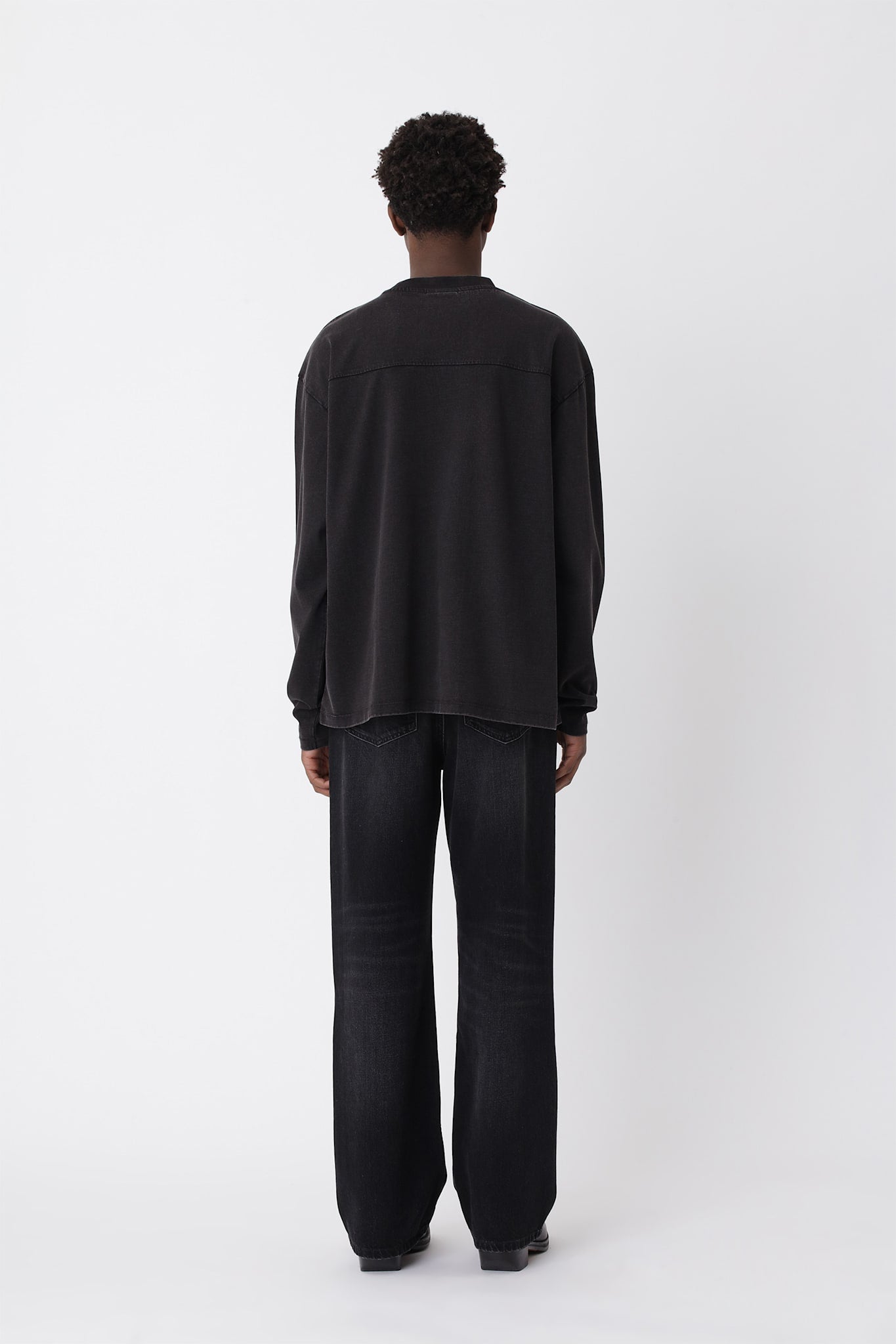 Staff Boxy LS - Washed Black