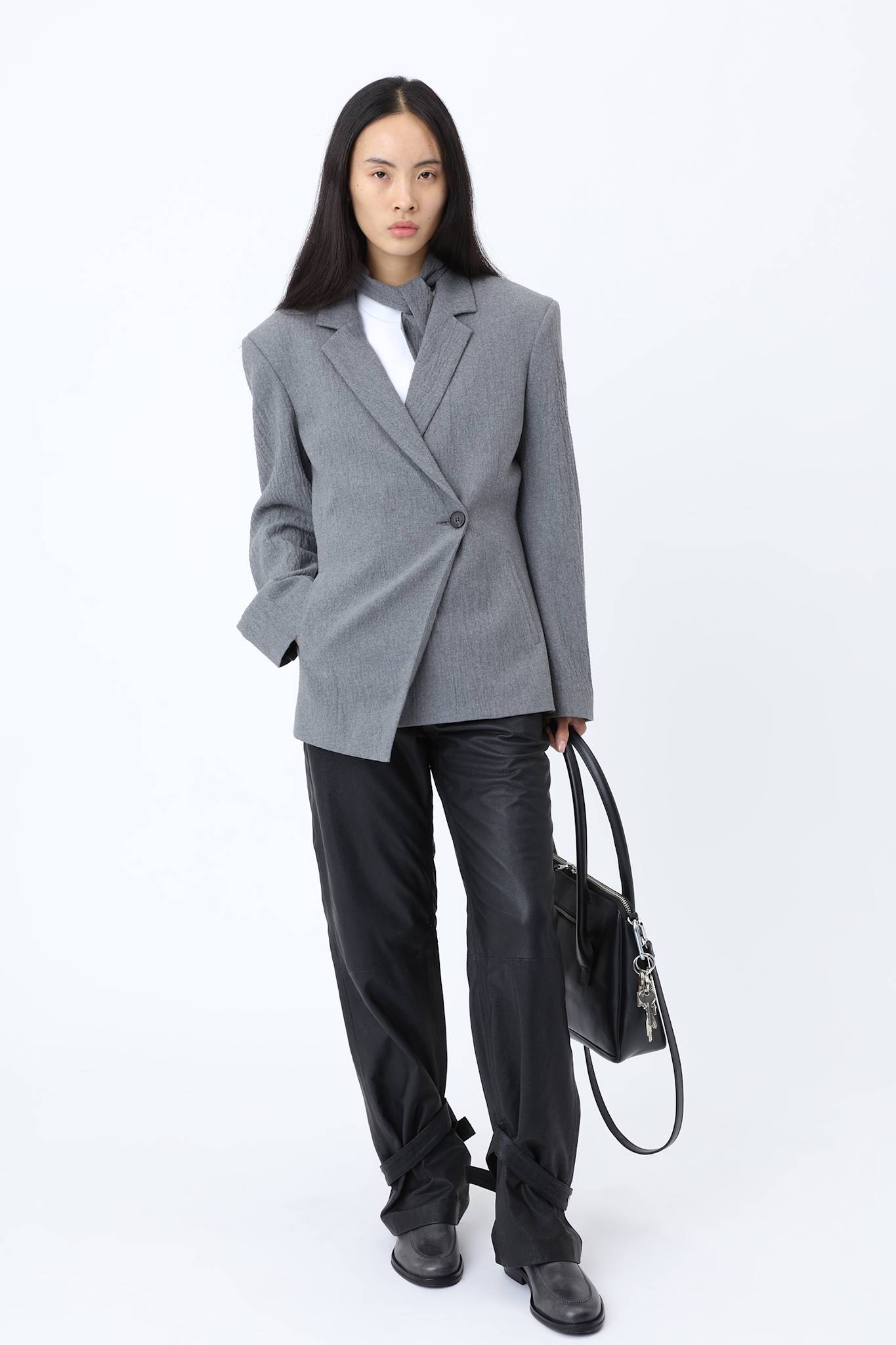 Anora Blazer