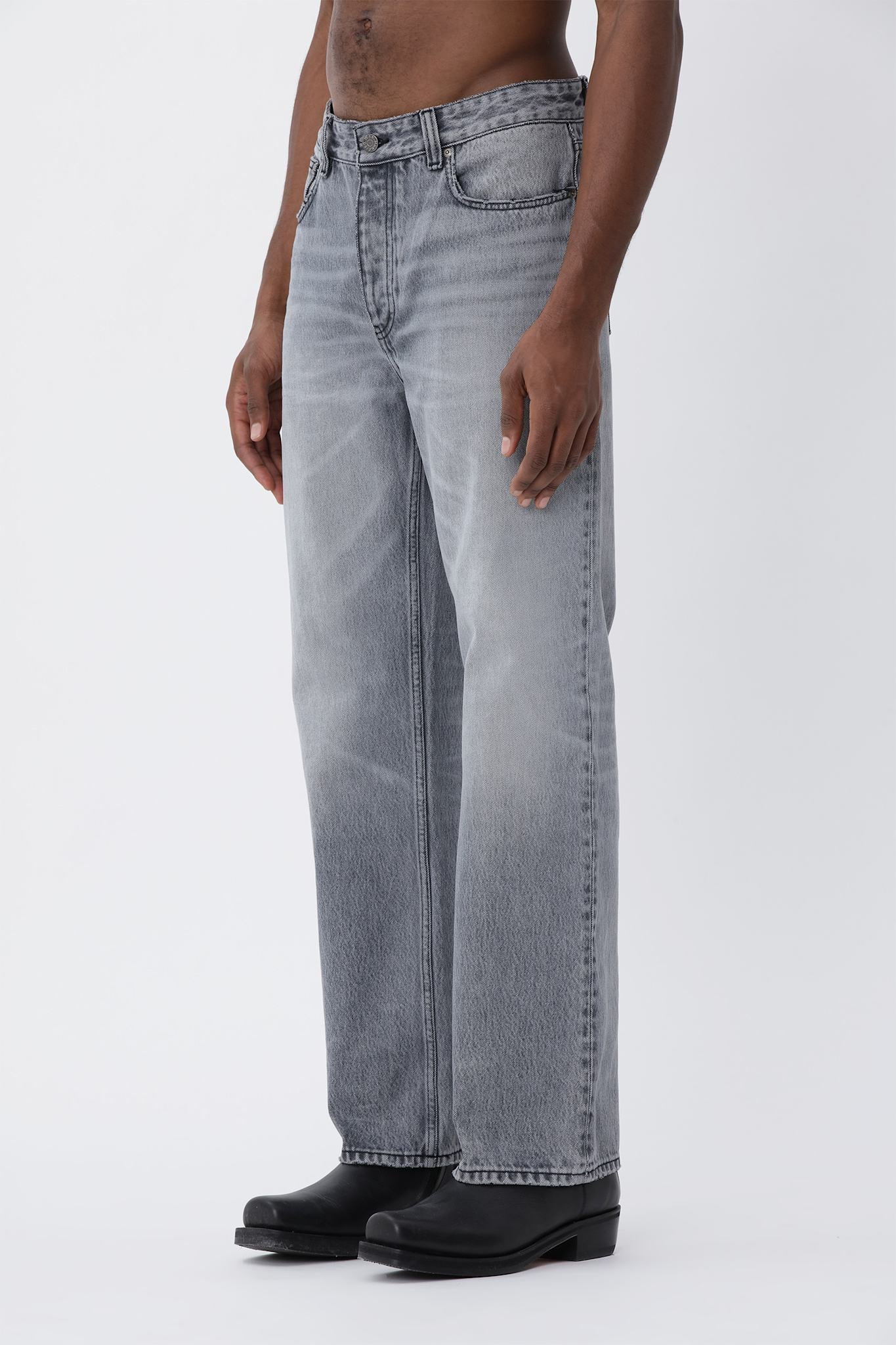 Steve Sim grey - Sim Grey