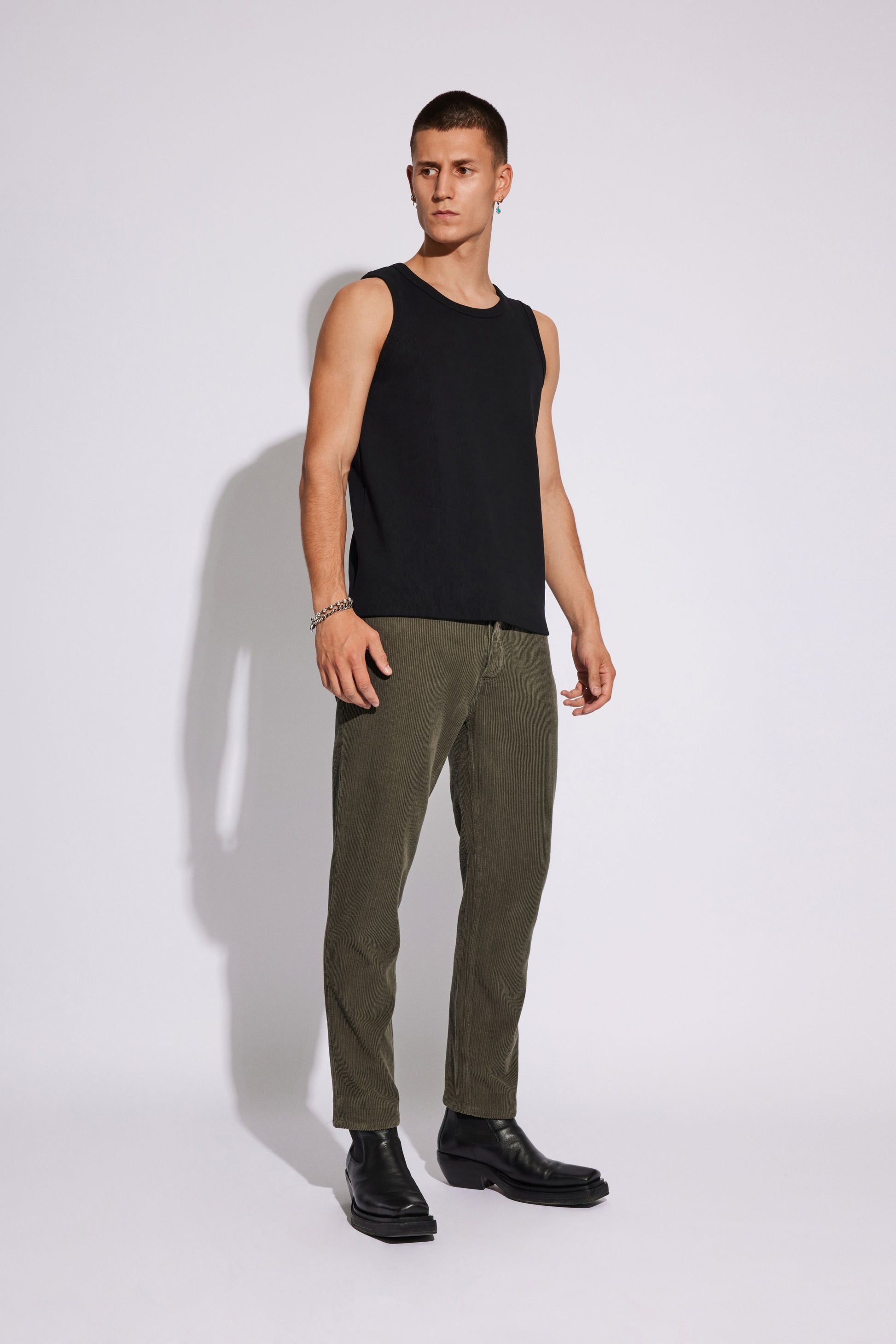 Won Hundred Men Ben Corduroy Trousers Tarmac