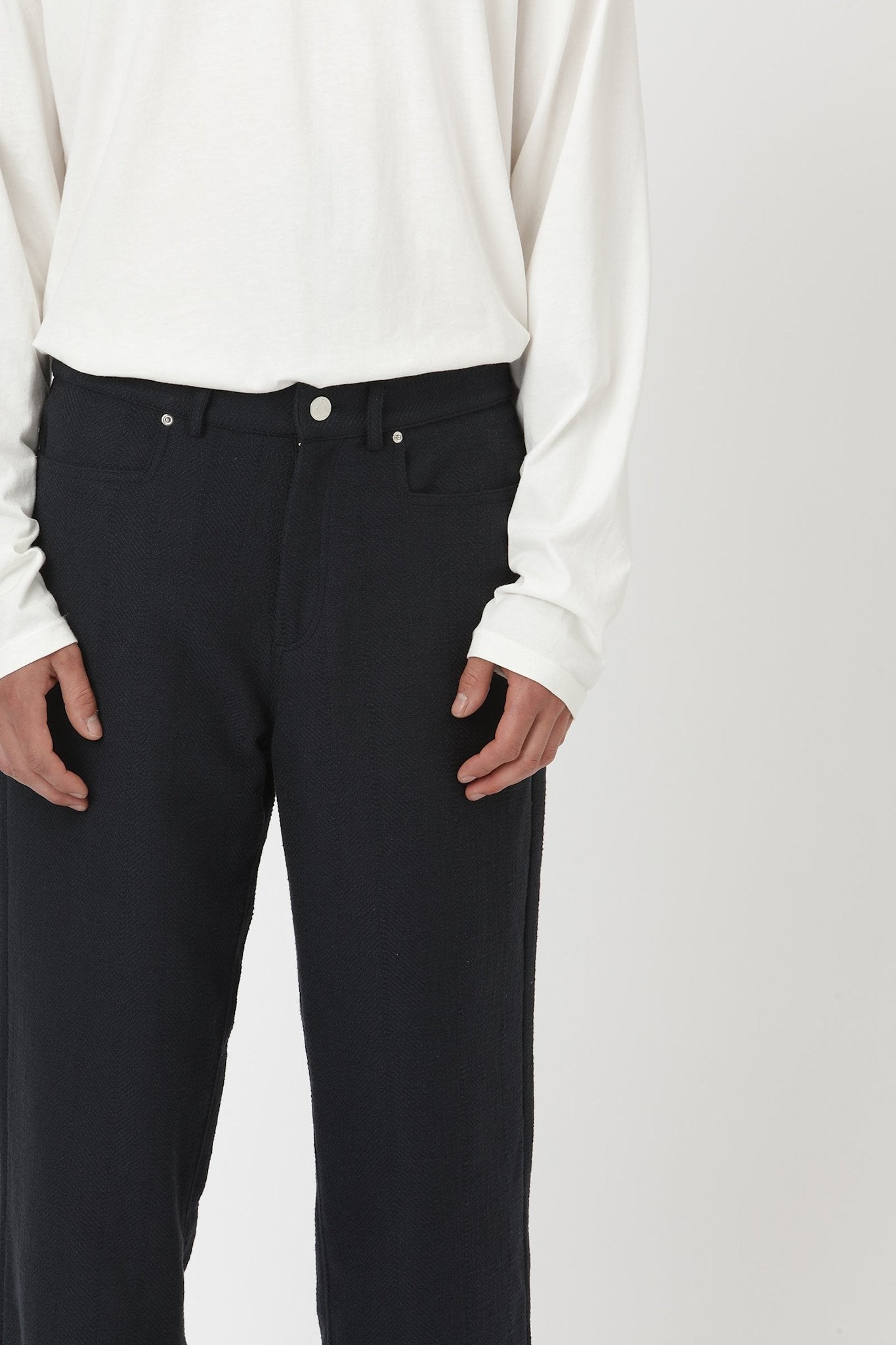 Won Hundred Men Case Herringbone Trousers Black