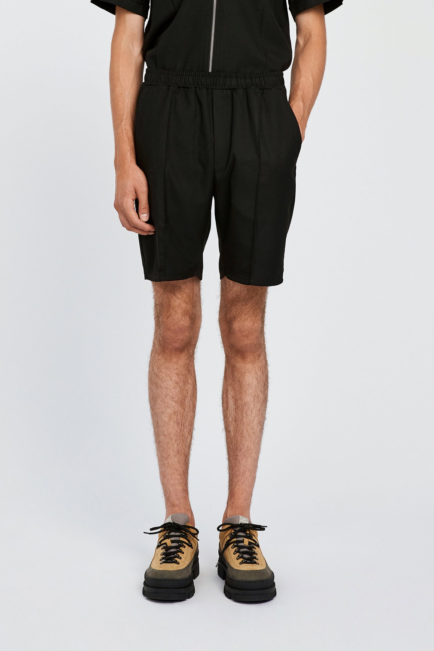 Won Hundred Men Chase Short Shorts Black