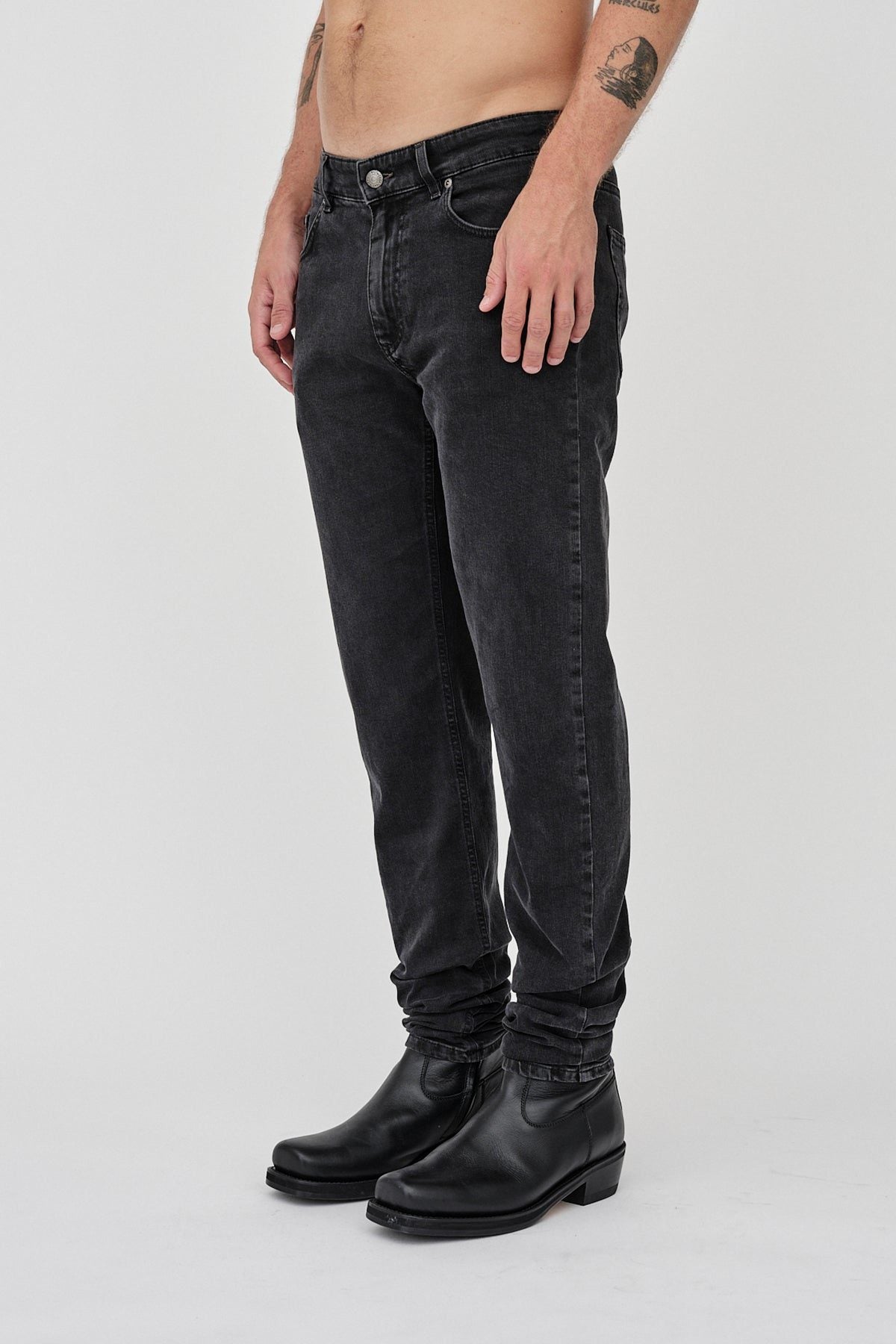 Won Hundred Men Dean A 5-Pockets Charcoal