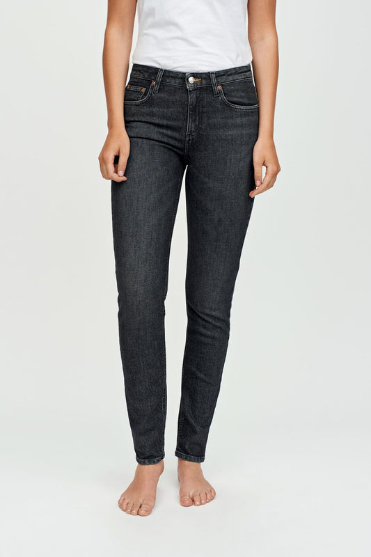 Patti B Mad Black 4